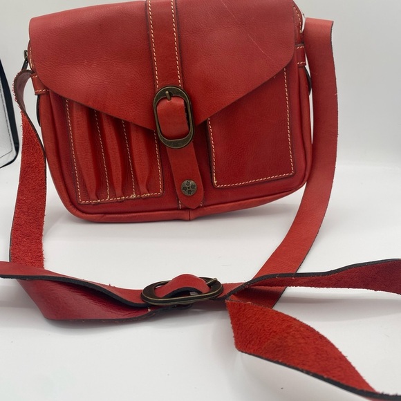 Vintage Patricia Nash Praga Flap Genuine Red Leather Crossbody Bag Purse - Picture 2 of 9